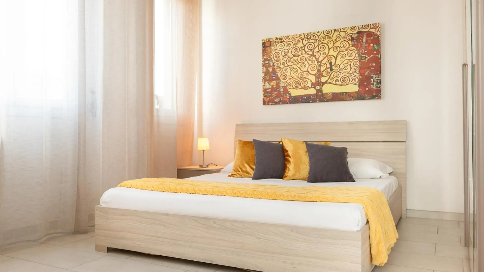 Apartment Porta Nuova Klimt Suite - Next To Brera Milan